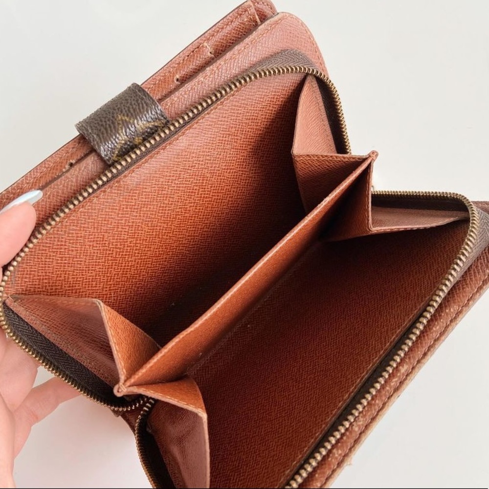 Louis Vuitton Large Monogram wallet - Picture 5 of 6